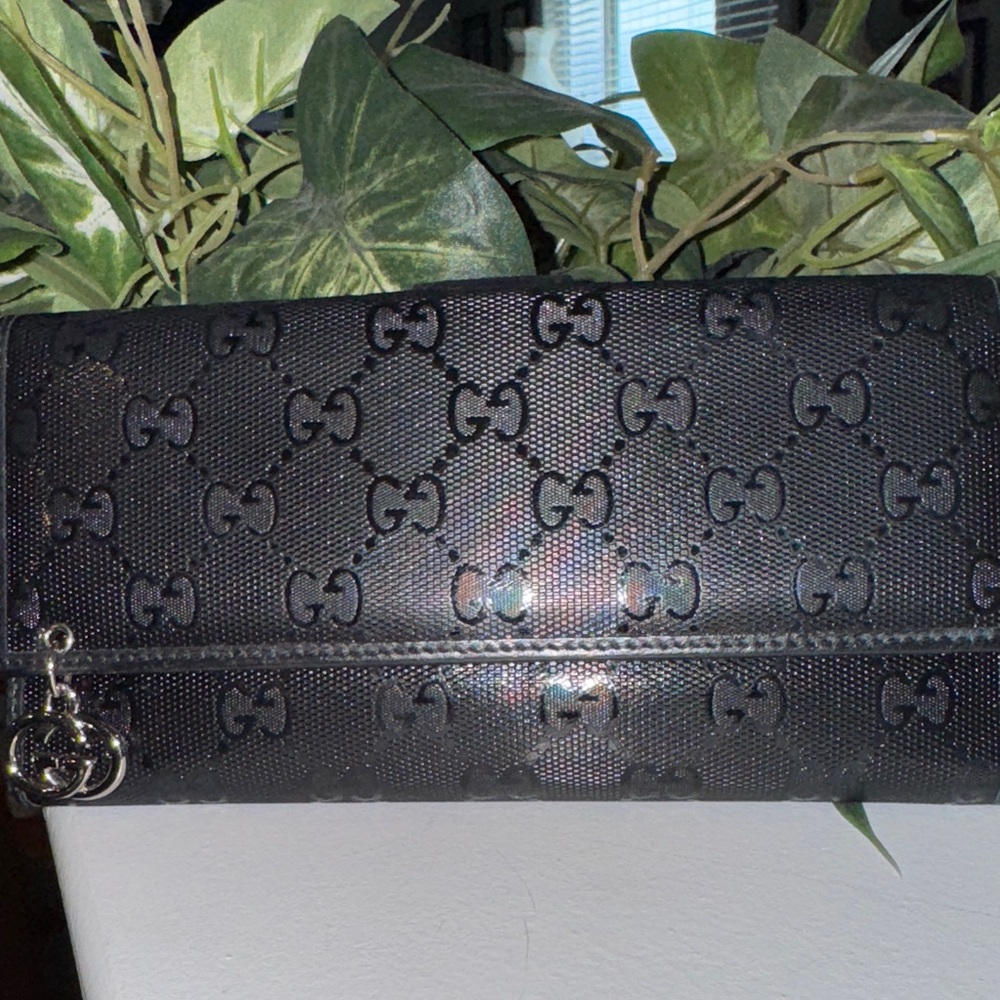 Authentic Gucci Black Embossed Wallet with box and Silver hardware!!!